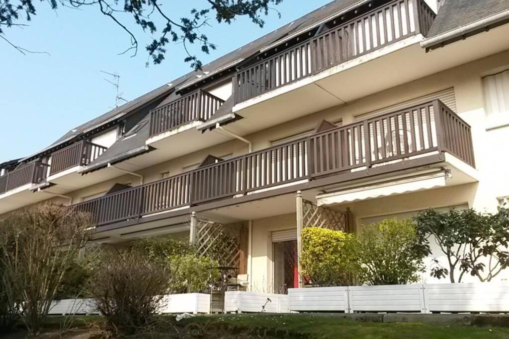 Coeur De Cabourg- Joli Studio Avec Terrasse - Apartment Exterior photo